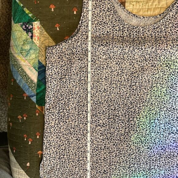 100% SILK Leopard Print Sleeveless Women’s Tank Top Cheetah Print Sz. Small - Picture 4 of 5